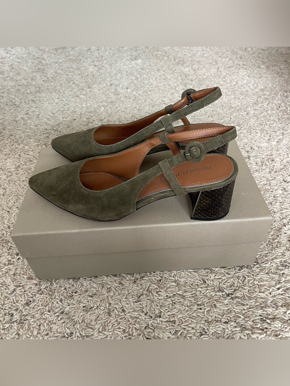 Donald Pliner Song Slingback Heels Size 8.5 Military Green NiB
